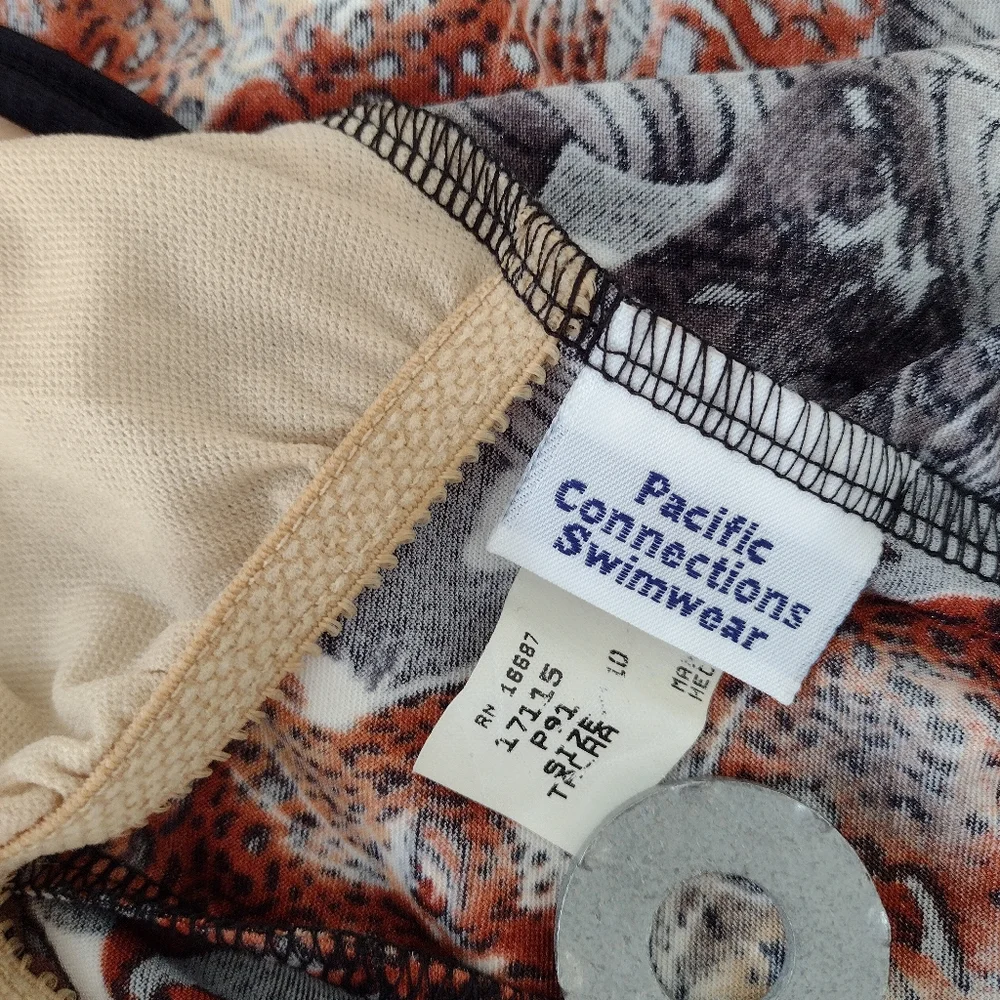 Pacific Connections Swimwear Vintage Big Cat One Piece Swimsuit NEW Fits S-M - Picture 13 of 14